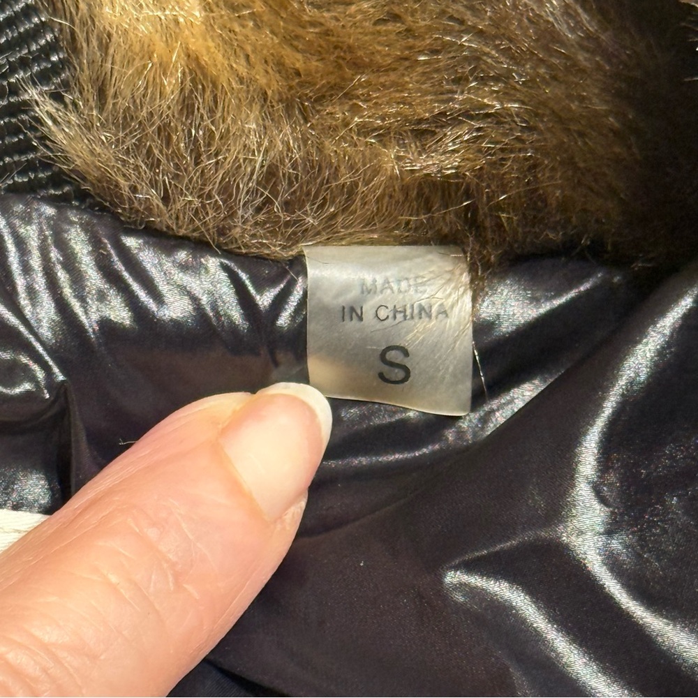 NWOT S13 Chelsea Women's Black Shiny Puffer Jacket with Faux Fur Trim - Picture 8 of 16